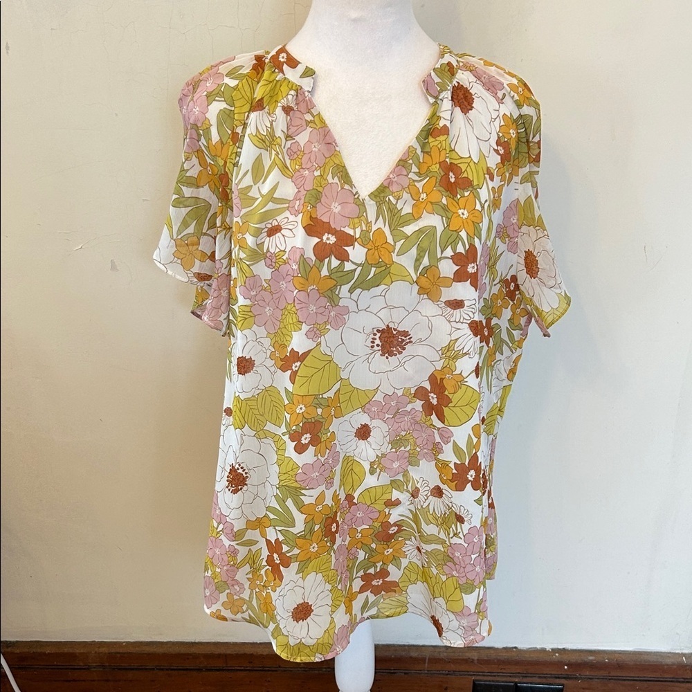 BTFBM Floral Short sleeve blouse Size XL EUC